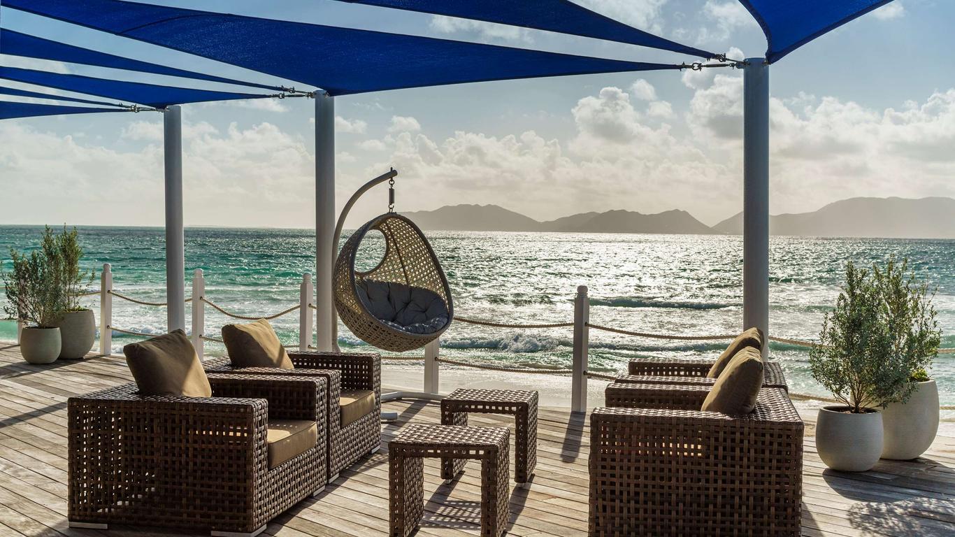 resort style deck
